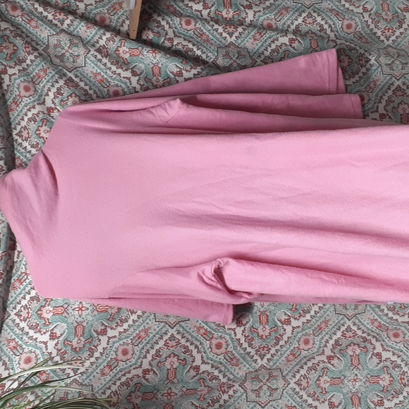 Snuggie Intimates & Sleepwear Adult Snuggie Wearable Blanket Pink